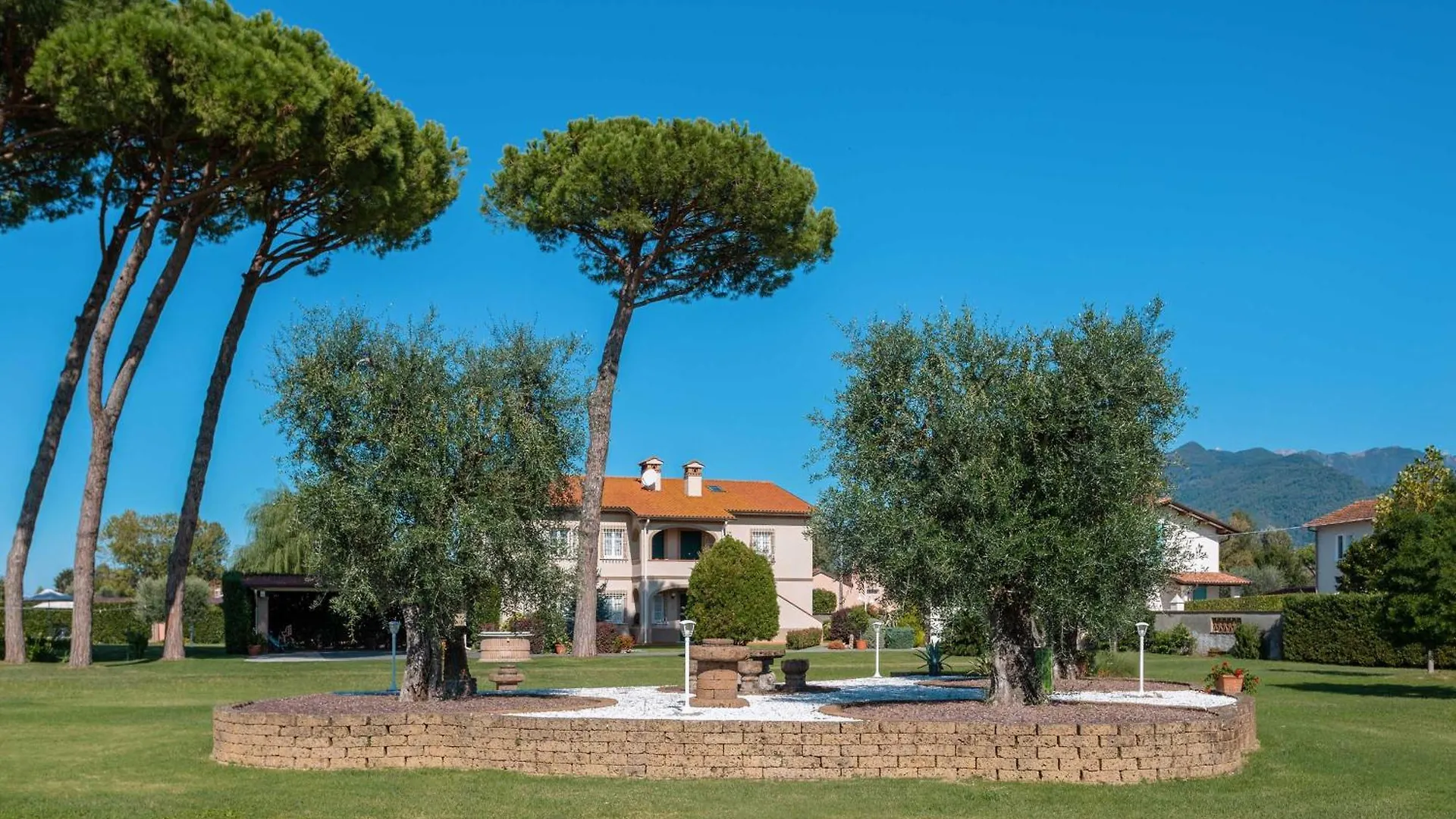 La Campagnola Bed & Breakfast Pietrasanta 0*,  Italy